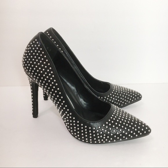 Report Women's Black Studded Stiletto Point Toe Pointy Jill Heels Pumps Size 8.5 - Picture 2 of 16
